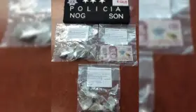 Arrestan a dos adolescentes por consumo y posesión de droga en vía pública