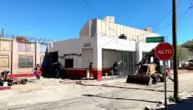Bajan ventas en Nogales, Arizona; por cierre de garita y largas filas