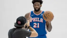 Embiid jugaría para EU