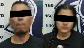 Detienen a pareja dentro de una vivienda