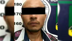 Arrestan a presunto ladrón cuando huía por la calle