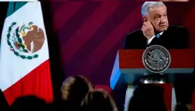 Es de pena ajena marchar para defender privilegios: AMLO