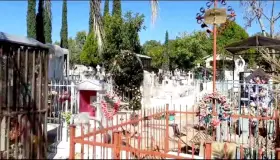 Hacen recorrido funcionarios en panteones de la ciudad