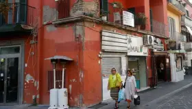 Sismos afectan localidad cercana a Nápoles; prevén nacimiento de “supervolcán”