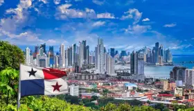 Eliminan a Panamá y las Islas Caimán de la “lista gris” de blanqueo de capitales