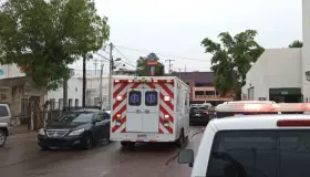 Atropellan a joven al cruzar inapropiadamente la calle