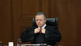 Renuncia Arturo Zaldívar como ministro de la Corte