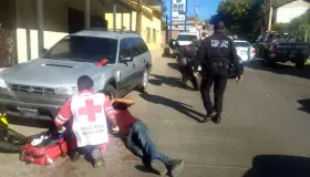 Queda internado motociclista con lesiones de gravedad y en calidad de detenido