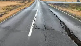 Evacua Islandia a miles por posible erupción volcánica