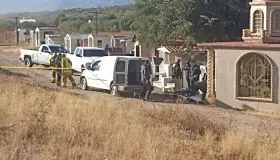Localizan a joven sin vida en capillas de la Santa Muerte