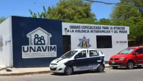 Denuncia mujer que su hermano amenazó de muerte a su madre