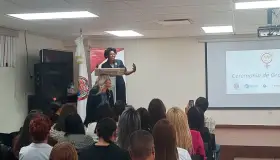 Egresan 50 mujeres del programa WEEL