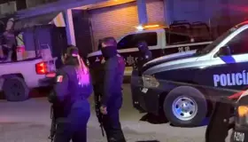 Pegan ladrones a comercios, causan daños y roban mercancía