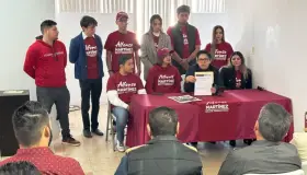 Registran candidatura en Morena para Alfonso Martínez