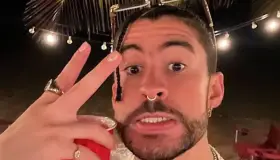 ‘Muera el rey, Viva el rey’; nombra Forbes Rey del Pop a Bad Bunny