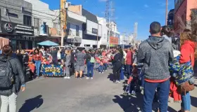 Desfilan por la Semana de la Inclusión; festejan la Navidad