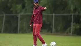 Alumno y maestro se ven las caras