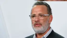 Habla Tom Hanks sobre dilema de la inteligencia artificial en Hollywood