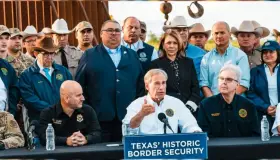 Anuncian en Texas ley que expulsará a personas por parecer migrantes