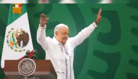 Arranca recorrido del Tren del Istmo con AMLO abordo
