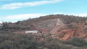 Trabajan supuestamente en la construcción de un túnel según vecinos de la BA