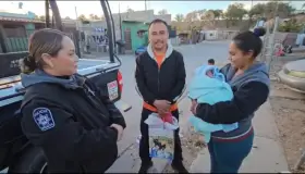 Siente orgullo de su trabajo oficial que apoyó en parto a mujer