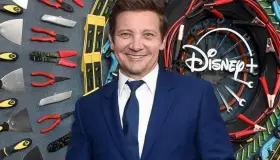 Jeremy Renner regresa a trabajar después de accidente