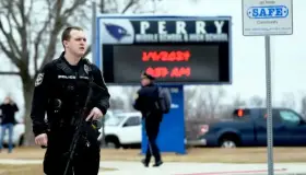 Deja tiroteo en secundaria de Iowa varias víctimas