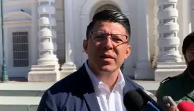 Reabrirán módulos fijos para regularización de carros