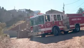 Destruyen llamas vivienda en la Colosio