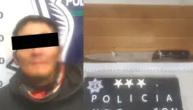 Atrapan a sujeto armado con cuchillo