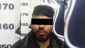 Amenaza y agrede a su madre y padrastro