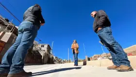 Avanzan obras de pavimentación en Colinas del Sol y la CTS-Croc