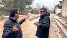 Visitan autoridades municipales la calle Sierra Madre