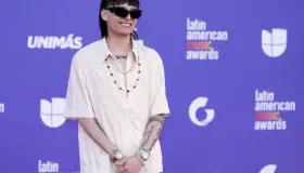 No quieren a Peso Pluma en Chile