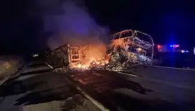 Choca autobús en tramo Mazatlán-Culiacán; hay 18 personas sin vida