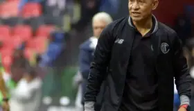 Asume Ambriz mando de Santos