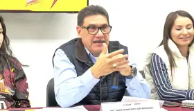 Coadyuva Ayuntamiento con trabajos de la carretera sur