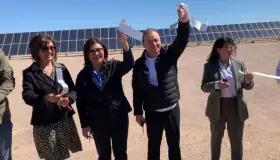 Inauguran parque solar Akin Puerto Libertad