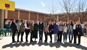 Participa Alcalde y personal de DIF en bazar del Cereso Femenil