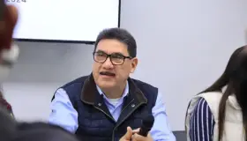 Busca Alcalde suministrar agua potable a las colonias