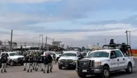 Brindan seguridad GN en carreteras de 10 estados: Sedena