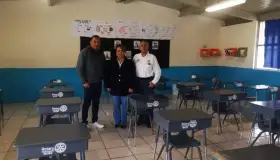 Entrega Club Rotario Nogales Industrial mesabancos