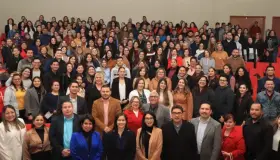 Participa Alcalde en encuentro regional de maestros en Nogales