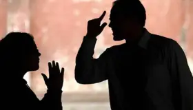 Agrede a expareja por no prestarle al hijo