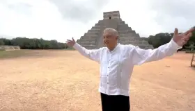 Presume AMLO tiempos de recorrido del Tren Maya; "estoy muy contento… me siento galán"