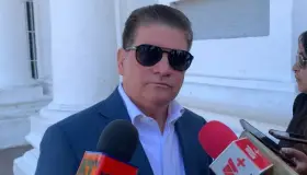 Detienen a familia que transportaba heroína, hay 5 menores