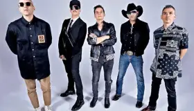 Kinky celebra 25 años