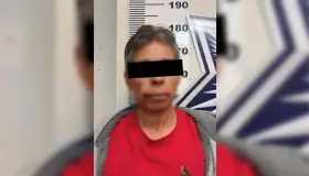 Impacta conductor ebrio contra auto y termina en persecución