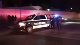 Ebrio y drogado intenta evadir a la policía